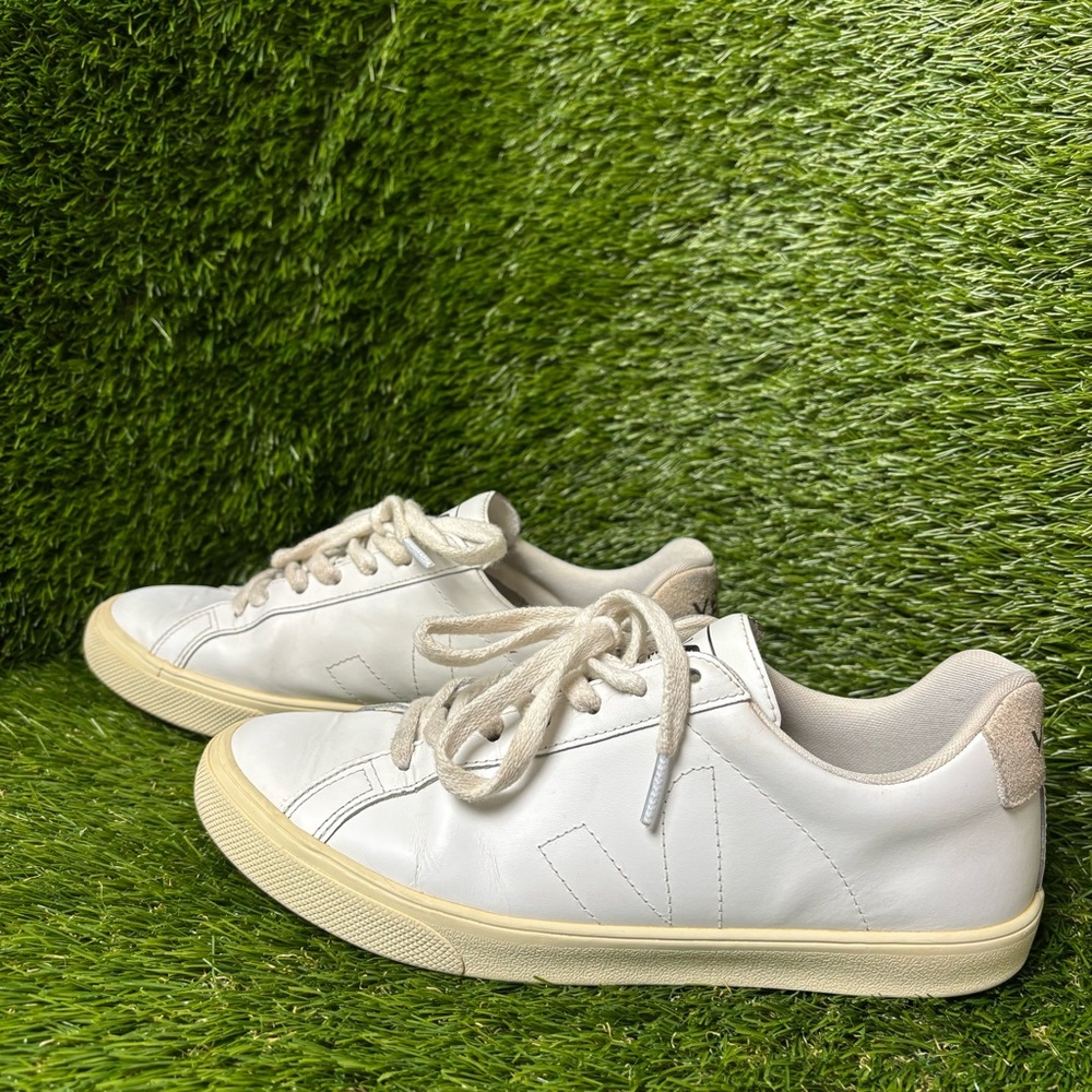 Size 7 Women’s - Veja White & Black Leather Esplar Sneakers